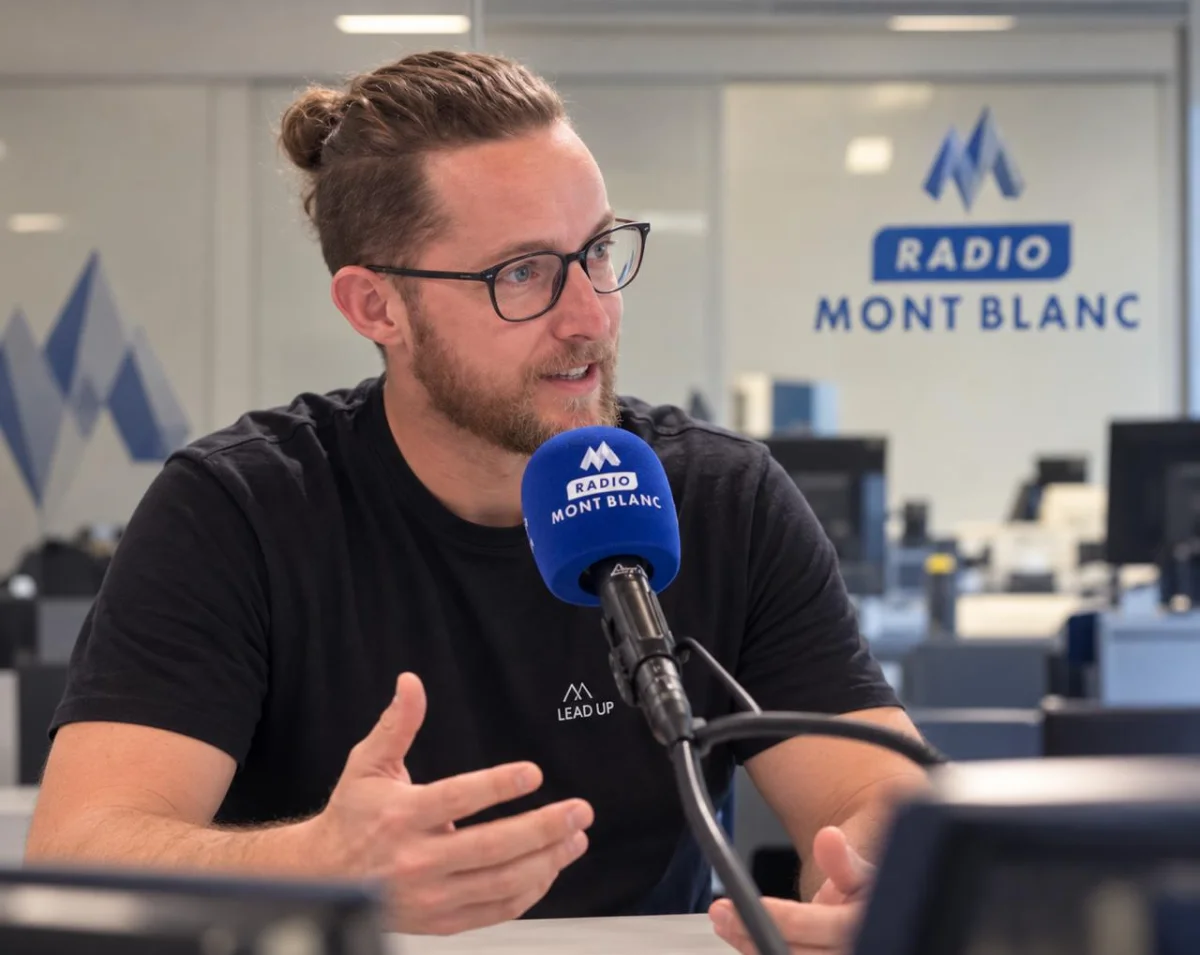 Julian Perrier, coach de dirigeant, invité sur Radio Mont Blanc